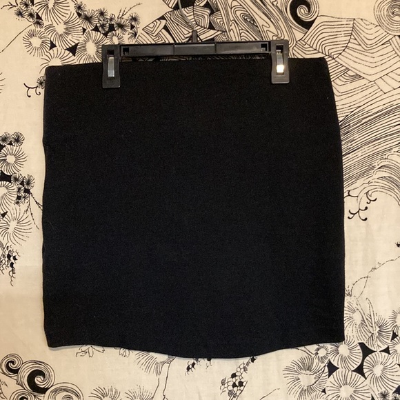 BCBG pencil skirt - Picture 3 of 4